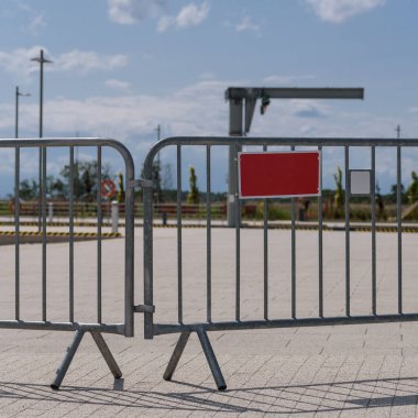 MOBILE BARRIERS - Bölgenin izinsiz girişlere karşı korunması 
