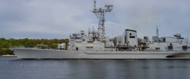 WARGeIP - Modern bir Fransız donanma firkateyni deniz limanına yelken açıyor