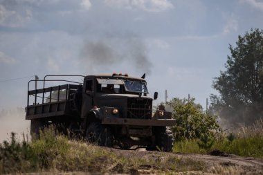 ASKERİ VEHICLE - Askeri meraklıların gösterilerinde eski bir Rus kamyonu