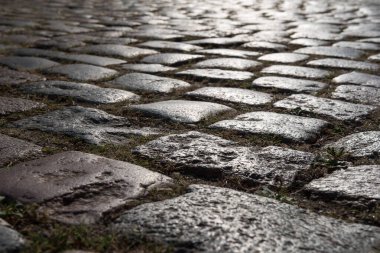 CITY STREET - Bir yol yüzeyindeki güzel kaldırım taşları