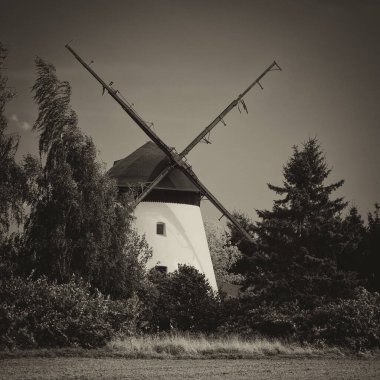 WINDMILL - Hollanda tarzında eski bir klasik bina