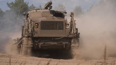 Yüksek Hız TrackDozer - Mühendislik ve istihkam için ağır askeri araç