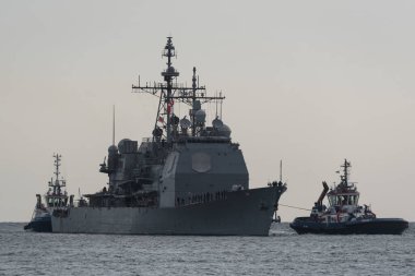 GDYNIA, POLAND - 11 Eylül 2024 - Amerikan Ticonderoga sınıfı güdümlü füze kruvazörü 