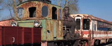 GRYFICE, Batı Pomeranya - POLAND - 28 Mart 2025: Steam Steam Lokomotifi - Tarihi dar ölçü demiryolu aracı