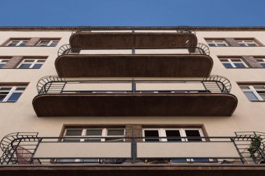 ARCHITECTURE - Gdynia 'da klasik bir modernist apartman