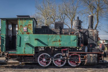 GRYFICE, Batı Pomeranya - POLAND - 28 Mart 2025: Steam Lokomotifi - Tarihi dar ölçü demiryolu aracı