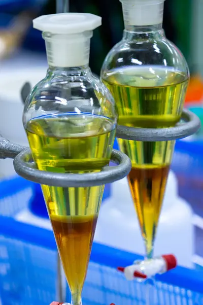 stock image Electroplating experiment in chemistry laboratory.