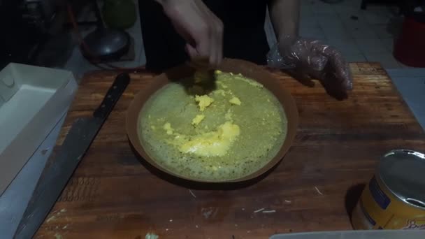 Processo Preparazione Del Dolce Martabak Tradizionale Street Food Indonesiano — Video Stock