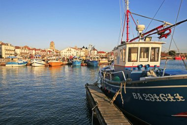 Saint-Jean-de-Luz ufukta Pireneler 'in dağları, Pireneler' in atlantikleri, Fransa 