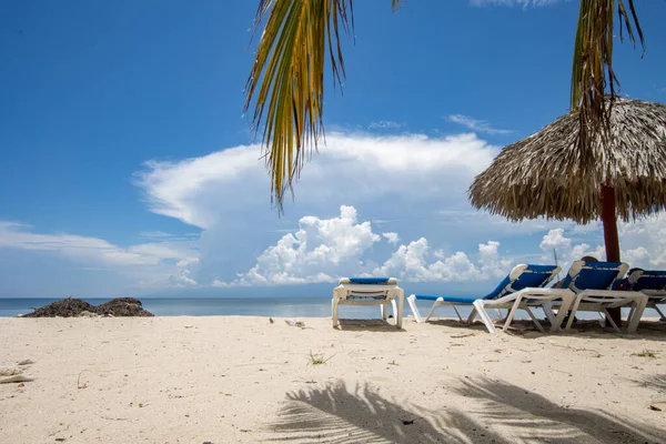 Baños Turistas Una Playa Paradisíaca Cuba Relajación Sin Multitudes — Foto de Stock