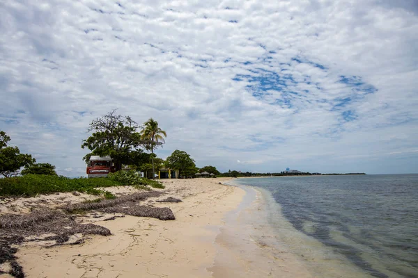 Praia Caribenha Com Areia Branca Fina Mar Límpido Coqueiros Paraíso — Fotografia de Stock