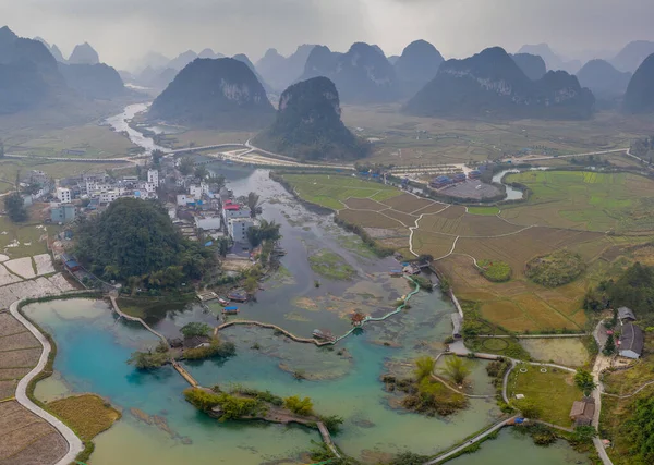 Αυτοκινητόδρομοι Πηγές Και Ποτάμια Στην Karst Ορεινή Περιοχή Guangxi Κίνα — Φωτογραφία Αρχείου
