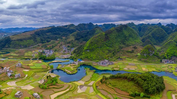 Çin Guizhou Kentindeki Pingtang Ilçesinin Kırsal Manzarası Dünyanın Büyük Tek — Stok fotoğraf