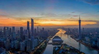 COVID-19 salgınının olduğu üç yıl boyunca Çin 'in Guangzhou şehrinin sokak sahneleri..