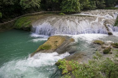Maolan ve Daxiaoqiukong 'un Libo, Guizhou, Çin' deki manzarası..