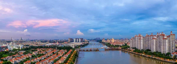 在Covid 19大流行的三年中 中国城市广州的街道场景 — 图库照片