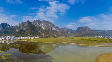 Guizhou, Çin 'deki bazı eşsiz doğal manzaralar..