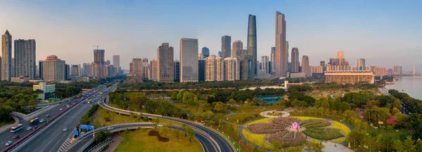 Die Straßenszenen Der Chinesischen Stadt Guangzhou Während Der Drei Jahre — Stockfoto