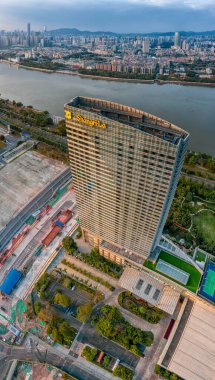 COVID-19 salgınının olduğu üç yıl boyunca Çin 'in Guangzhou şehrinin sokak sahneleri..