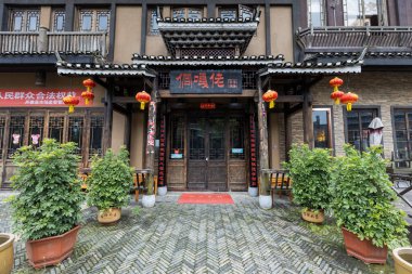 Danzhai County, Guizhou 'da Wanda Town' un sokak manzarası.