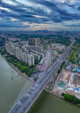 COVID-19 salgınının olduğu üç yıl boyunca Çin 'in Guangzhou şehrinin sokak sahneleri..