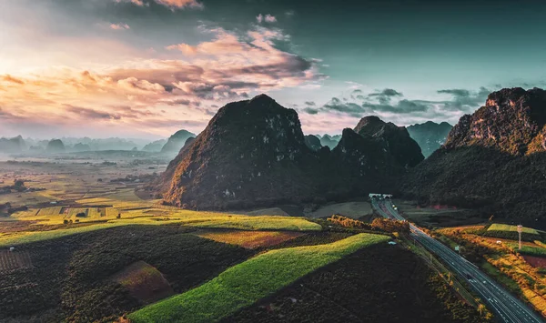 Zonsondergang Landschap Van Daxin County Guangxi China Met Pieken Bossen — Stockfoto