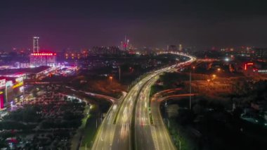 Guangzhou 'nun 2019-20 yıllarındaki modern şehir manzarasının gecikmiş hava fotoğrafları arasında köprüler, rıhtımlar ve binalar da yer alıyor..