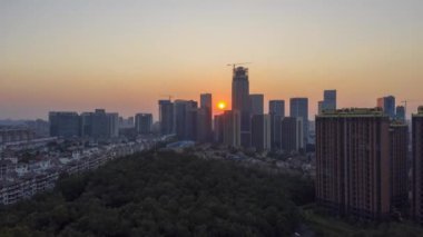 Guangzhou 'nun 2019-20 yıllarındaki modern şehir manzarasının gecikmiş hava fotoğrafları arasında köprüler, rıhtımlar ve binalar da yer alıyor..