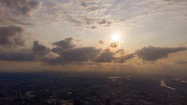 Guangzhou 'nun 2019-20 yıllarındaki modern şehir manzarasının gecikmiş hava fotoğrafları arasında köprüler, rıhtımlar ve binalar da yer alıyor..