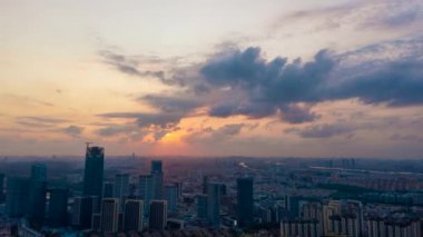 Guangzhou 'nun 2019-20 yıllarındaki modern şehir manzarasının gecikmiş hava fotoğrafları arasında köprüler, rıhtımlar ve binalar da yer alıyor..