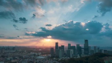 Guangzhou 'nun 2019-20 yıllarındaki modern şehir manzarasının gecikmiş hava fotoğrafları arasında köprüler, rıhtımlar ve binalar da yer alıyor..