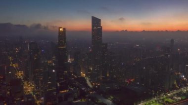 Guangzhou 'nun 2019-20 yıllarındaki modern şehir manzarasının gecikmiş hava fotoğrafları arasında köprüler, rıhtımlar ve binalar da yer alıyor..