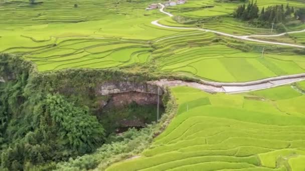 Guiding County Qiannan Guizhou China의 Karst 풍경의 — 비디오