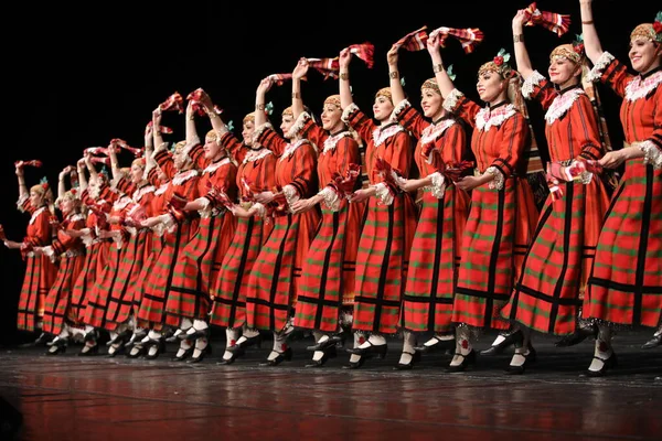 Sofia Bulgária Março 2023 Pessoas Trajes Folclóricos Tradicionais Realizam Uma — Fotografia de Stock