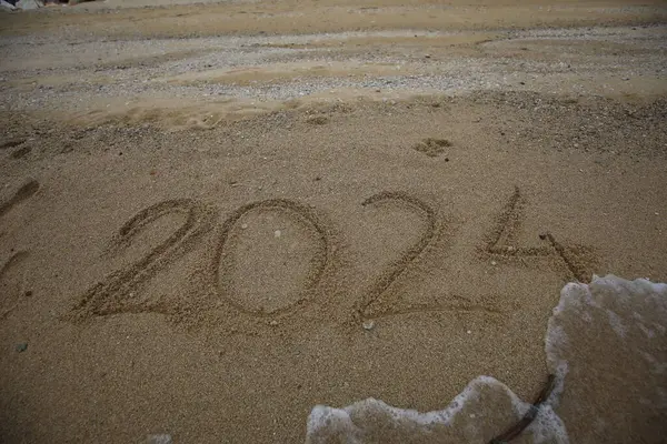 New Year 2024 Lettering Beach Wave Clear Blue Sea Numbers — Stock Photo, Image