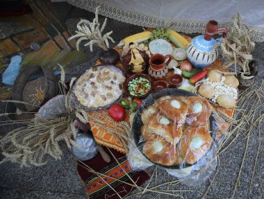 Taze pişmiş ev yapımı ekmek. Lezzetli ev yapımı fırın ürünlerinin görüntüsü.