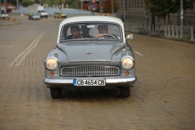 Sofya, Bulgaristan - 17 Eylül 2023: Bulgaristan 'ın başkenti Sofya' da sonbahar retro otomobil salonu