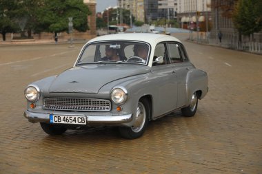 Sofya, Bulgaristan - 17 Eylül 2023: Bulgaristan 'ın başkenti Sofya' da sonbahar retro otomobil salonu