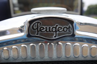 Sofya, Bulgaristan - 17 Eylül 2023: Bulgaristan 'ın başkenti Sofya' da sonbahar retro otomobil salonu