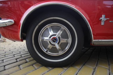 Sofya, Bulgaristan - 17 Eylül 2023: Bulgaristan 'ın başkenti Sofya' da sonbahar retro otomobil salonu