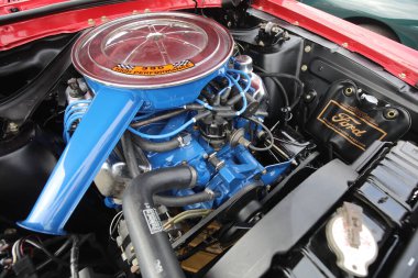 Sofya, Bulgaristan - 17 Eylül 2023: Bulgaristan 'ın başkenti Sofya' da sonbahar retro otomobil salonu