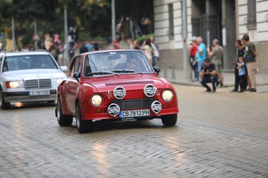 Sofya, Bulgaristan - 17 Eylül 2023: Bulgaristan 'ın başkenti Sofya' da sonbahar retro otomobil salonu