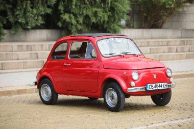 Sofya, Bulgaristan - 17 Eylül 2023: Bulgaristan 'ın başkenti Sofya' da sonbahar retro otomobil salonu