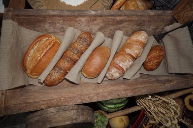 Kyustendil, Bulgaristan - 15 Ağustos 2025: Panagia - Ekmeğin Yükseltilmesi. Bulgaristan 'ın Kyustendil kentinde Kutsal Bakire Meryem Ekmeği Sergisi