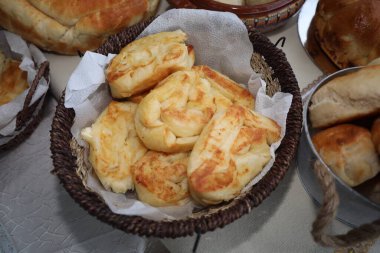 Kyustendil, Bulgaristan - 15 Ağustos 2025: Panagia - Ekmeğin Yükseltilmesi. Bulgaristan 'ın Kyustendil kentinde Kutsal Bakire Meryem Ekmeği Sergisi