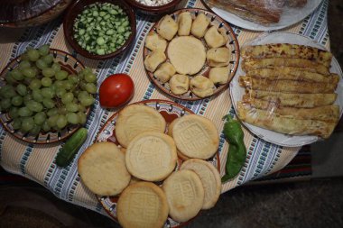 Kyustendil, Bulgaristan - 15 Ağustos 2025: Panagia - Ekmeğin Yükseltilmesi. Bulgaristan 'ın Kyustendil kentinde Kutsal Bakire Meryem Ekmeği Sergisi