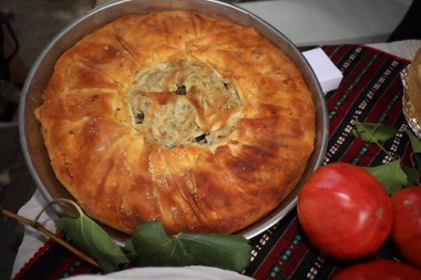 Kyustendil, Bulgaristan - 15 Ağustos 2025: Panagia - Ekmeğin Yükseltilmesi. Bulgaristan 'ın Kyustendil kentinde Kutsal Bakire Meryem Ekmeği Sergisi