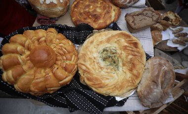 Kyustendil, Bulgaristan - 15 Ağustos 2025: Panagia - Bulgaristan 'ın Kyustendil kentinde Kutsal Bakire Meryem Ekmeğinin Yükseltilmesi