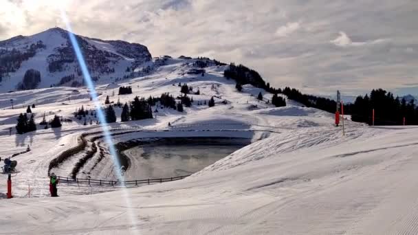 Waidring Austria 2023 View Ski Resort Many Slopes Skiers Snow — Wideo stockowe