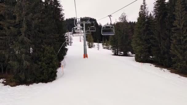 Utsikt Från Fyra Stolsliftar Waidring Skidort Tyrolska Alperna Stolar Rörelse — Stockvideo